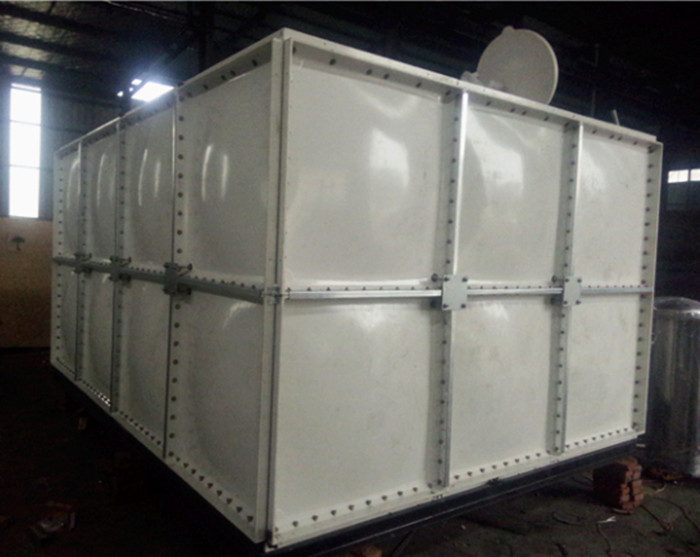 玻璃鋼水箱重量輕想有輕便式的美稱