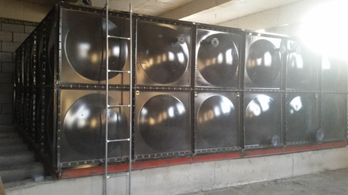 低價(jià)格的搪瓷水箱經(jīng)特殊工藝非常受歡迎