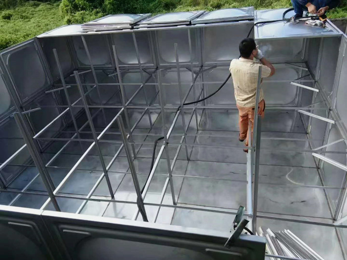 焊接不銹鋼水箱時電流怎么調節？