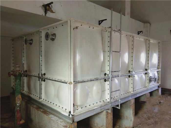 玻璃鋼水箱清洗的主要步驟