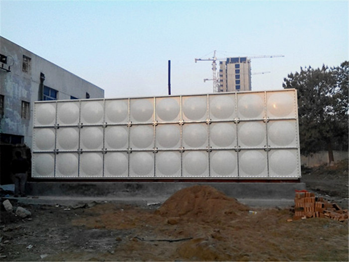 玻璃鋼水箱適合做養(yǎng)殖場(chǎng)用水箱嗎？