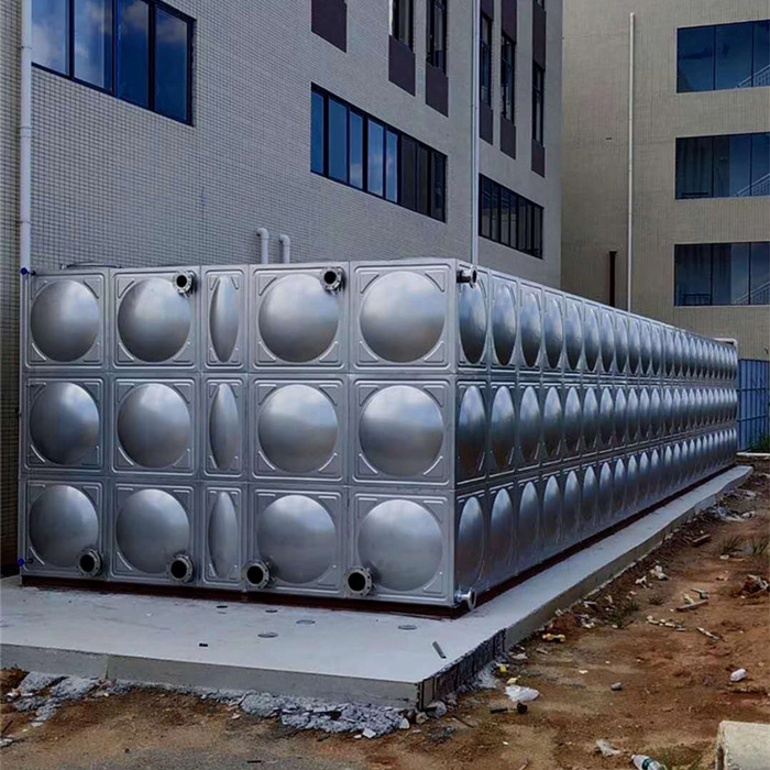 不銹鋼水箱內出現水垢時該怎么辦？