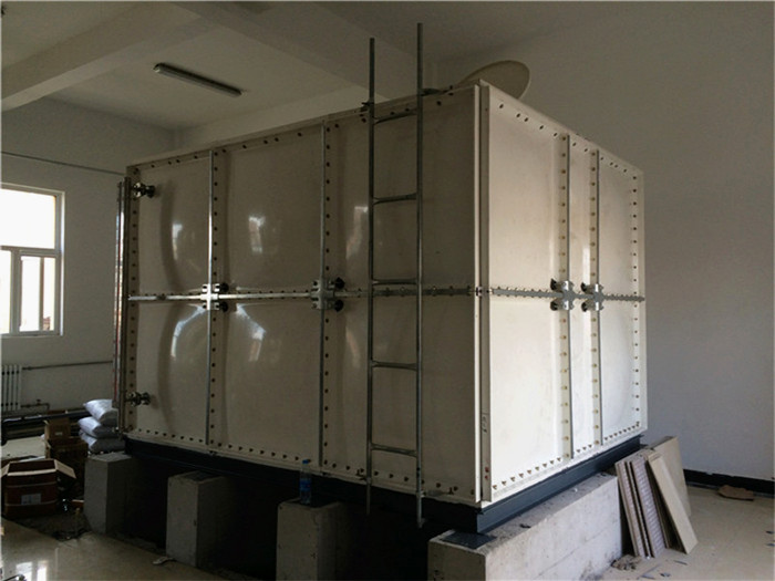 玻璃鋼水箱在調(diào)試時(shí)有哪些事項(xiàng)是要注意的?